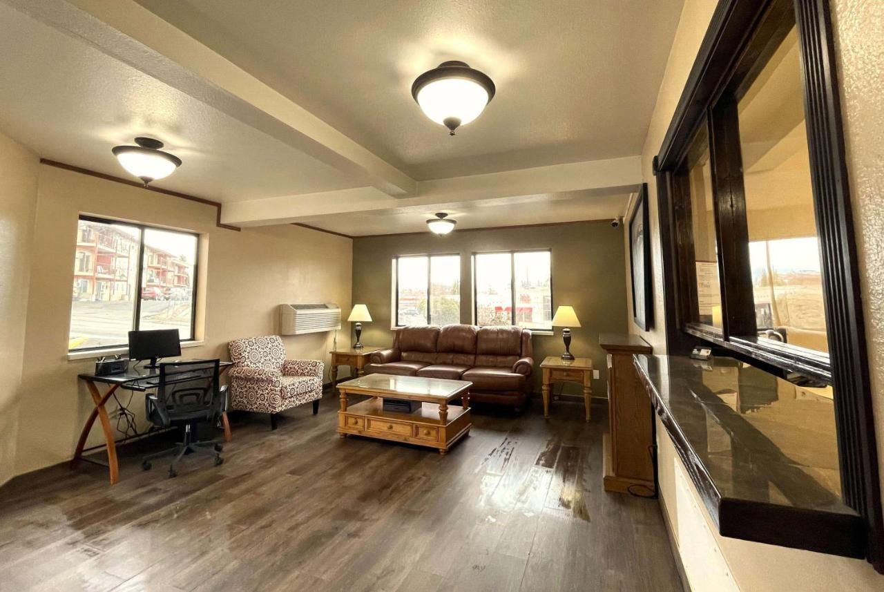 Fairbridge Inn & Suites Moscow - Pullman Esterno foto